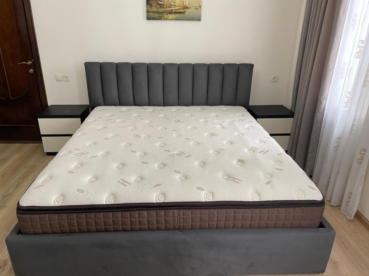 Temo Guest House 10 Batumi Esterno foto