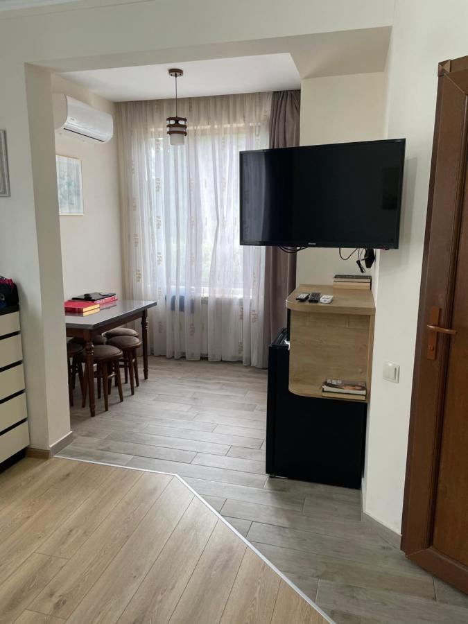 Temo Guest House 10 Batumi Esterno foto