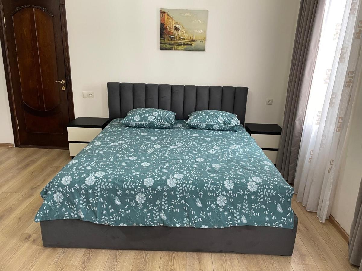 Temo Guest House 10 Batumi Esterno foto