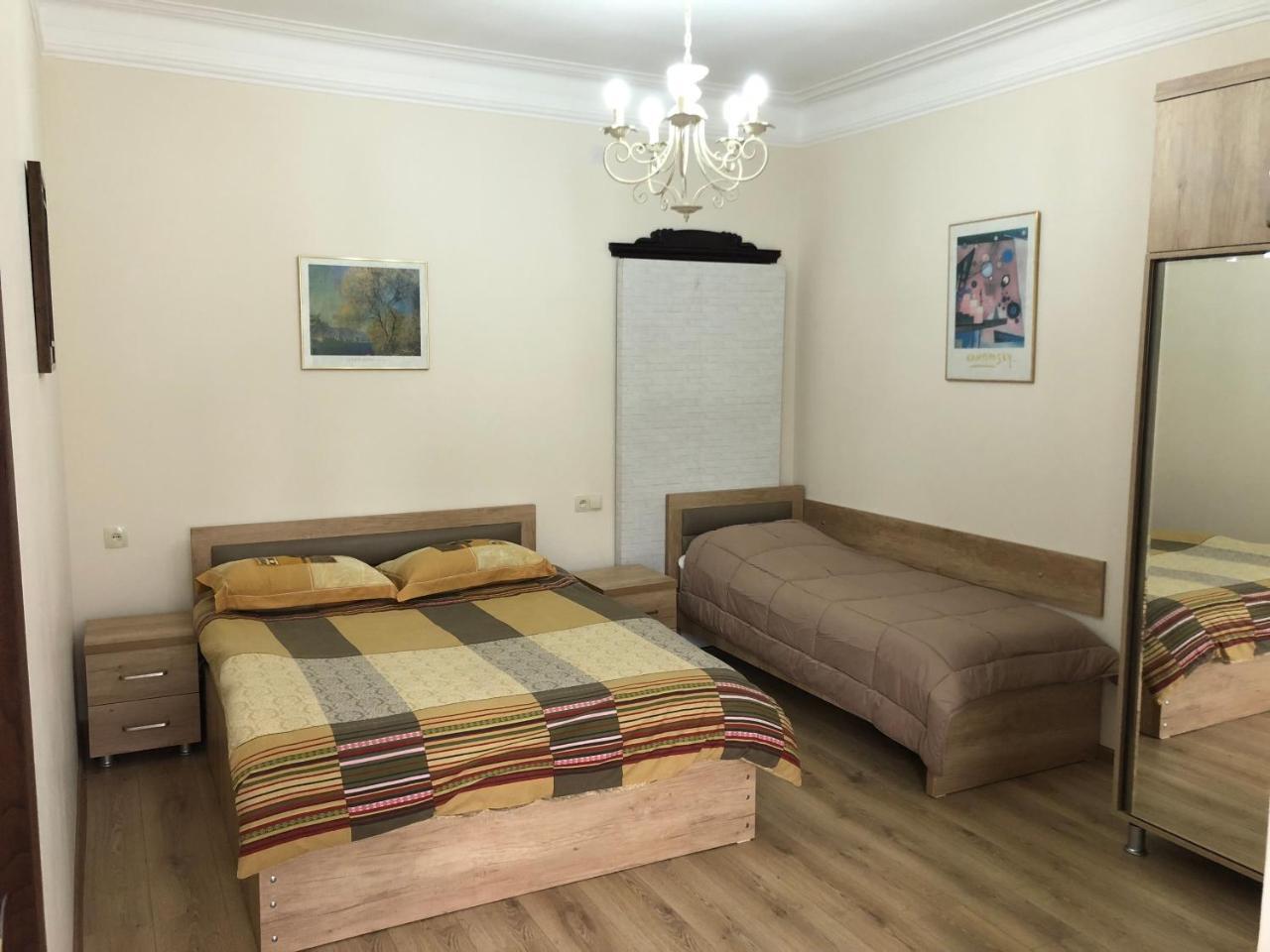 Temo Guest House 10 Batumi Esterno foto