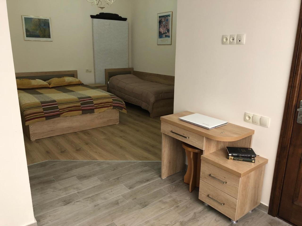 Temo Guest House 10 Batumi Esterno foto