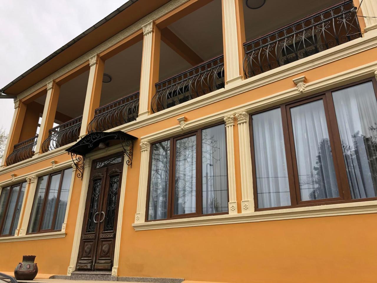 Temo Guest House 10 Batumi Esterno foto